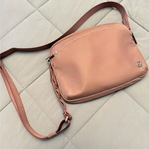 lululemon athletica City Adventurer Crossbody Bag 2.5L in twilight rose
